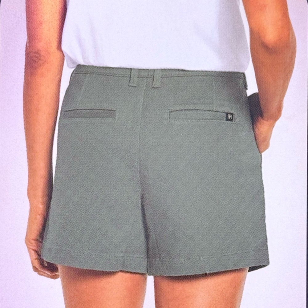 🔥NWT‼️ Women’s Banana Republic Olive Green Chino Shorts - Size 8✨✨✨ - Picture 2 of 6